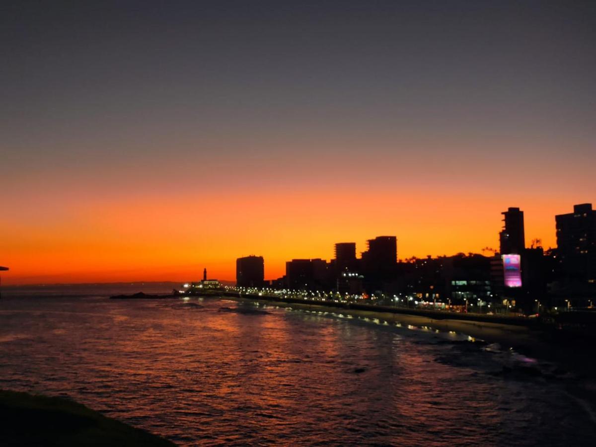 Smart Farol Da Barra - Vista Mar Com Varanda Arejada