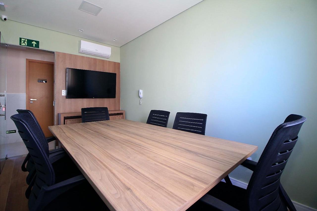 Smart Farol Da Barra - Vista Mar Com Varanda Arejada Apartamento Salvador