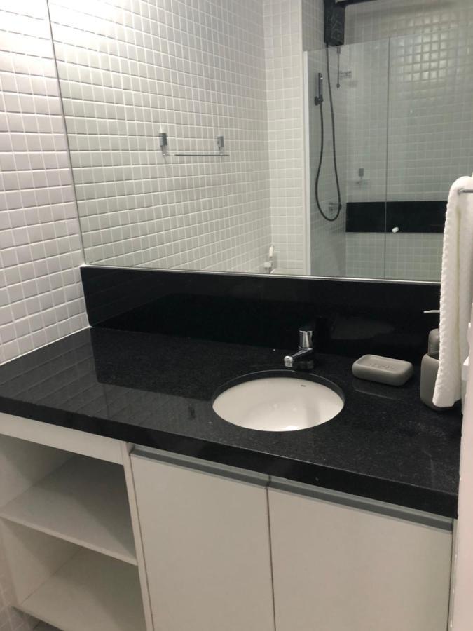 Smart Farol Da Barra - Vista Mar Com Varanda Arejada Apartamento Salvador