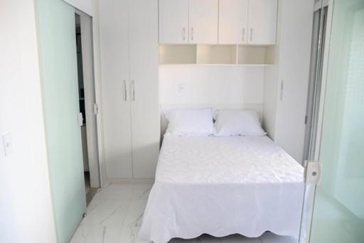 Apartamento Smart Farol Da Barra - Vista Mar Com Varanda Arejada *